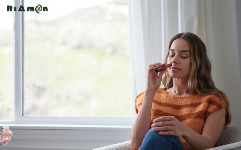 Lợi ích của tinh dầu tự nhiên mà bạn nên biết Lợi ích của tinh dầu tự nhiên mà bạn nên biết