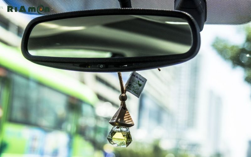 Cách sử dụng tinh dầu treo xe ô tô hiệu quả Cách sử dụng tinh dầu treo xe ô tô hiệu quả